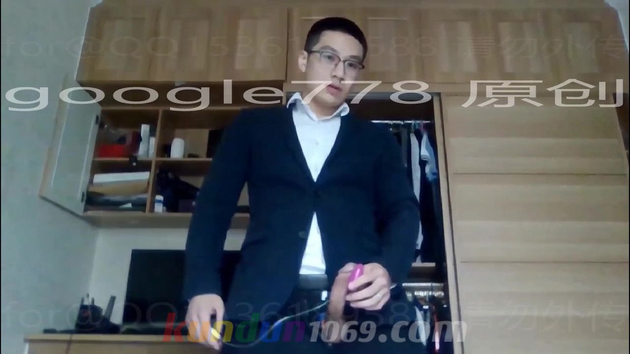 [CHINESE] SUIT MAN SHOW CAM