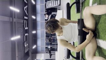 [CN] SOLO-0009 闫清源系列 第三部 健身房野裸撸屌飞机